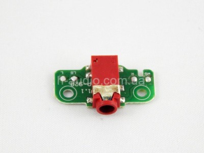 Разъем 3,5мм Beats Solo2 красный